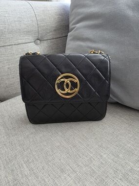 Vintage Chanel Quilted Mini Flap Bag Lambskin with GOLD CC Logo Black